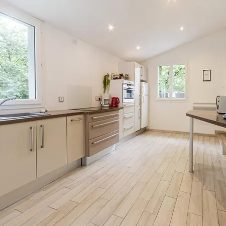 2/4 Pers 20 Min Puy Du Fou Gasthuis Rochetrejoux